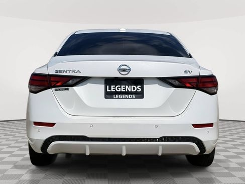 Used 2023 Nissan Sentra SV w/ SV Premium Package FWD image 5