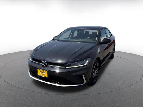 Used 2025 Volkswagen Jetta SE FWD image 7