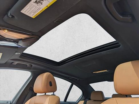 Used 2023 BMW 530e w/ Premium Package RWD image 16