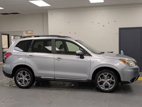 Used 2015 Subaru Forester 2.5i Touring image 2