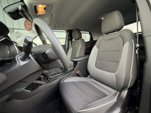 Used 2021 Chevrolet TrailBlazer LT w/ Convenience Package image 12