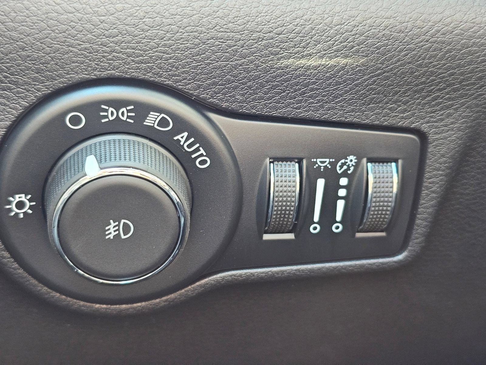New 2026 Jeep Compass Latitude AWD/4WD image 20