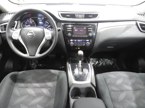 Used 2016 Nissan Rogue SV w/ SV Moonroof Package AWD/4WD image 9