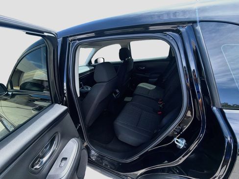 Certified 2025 Honda HR-V LX image 22