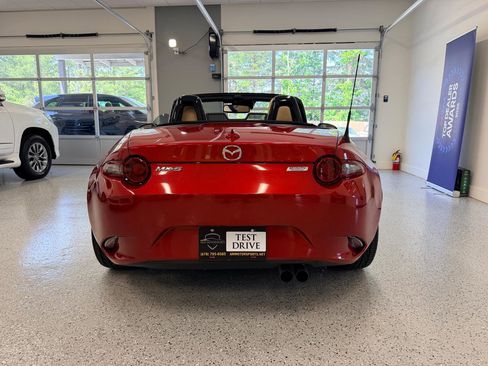 Used 2017 MAZDA MX-5 Miata Grand Touring RWD image 15