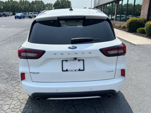 Used 2024 Ford Escape ST-Line w/ Tech Pack #1 AWD/4WD image 7