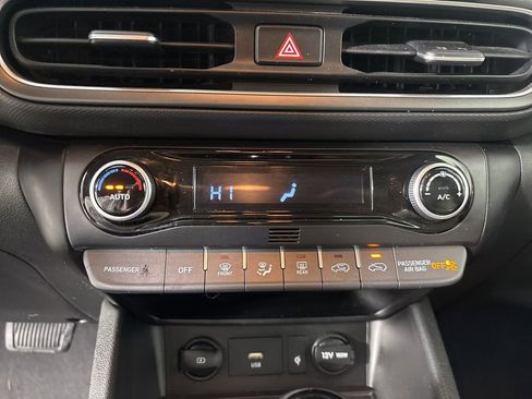 Used 2023 Hyundai Kona Limited image 17