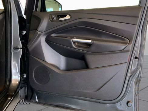 Used 2019 Ford Escape SE FWD image 23