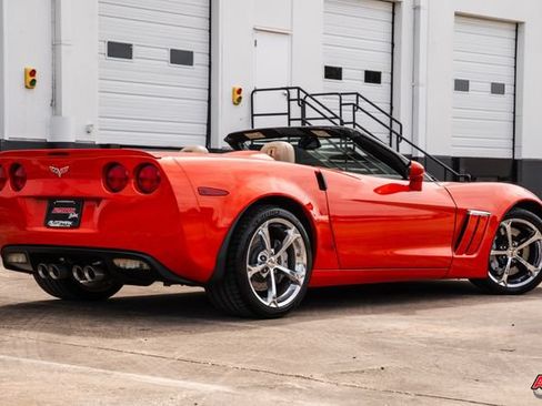 Used 2011 Chevrolet Corvette Grand Sport w/ Preferred Equipment Group RWD image 4