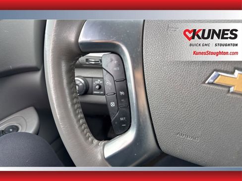 Used 2017 Chevrolet Traverse Premier image 8