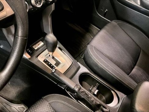 Used 2017 Subaru Forester 2.5i Premium w/ All-Weather Package image 17