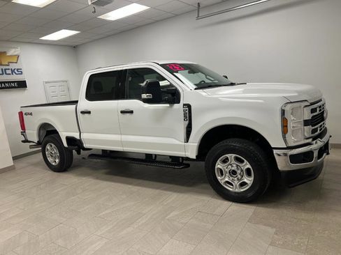 Used 2025 Ford F250 XLT image 7