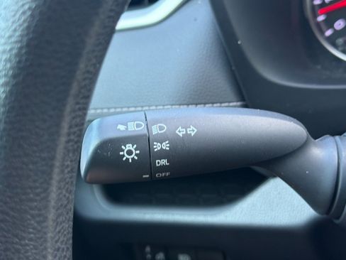 Used 2019 Toyota RAV4 LE w/ Carpet Mat Package FWD image 30