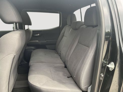 Used 2019 Toyota Tacoma TRD Off-Road AWD/4WD image 24