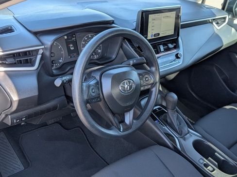 Used 2025 Toyota Corolla LE image 14