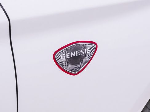 Certified 2025 Genesis G70 2.5T w/ Sport Prestige Package image 9