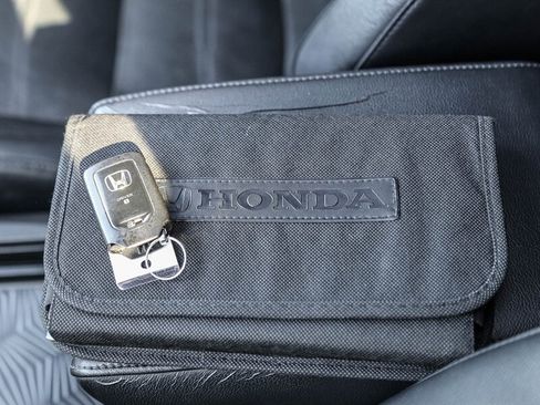 Used 2017 Honda CR-V Touring image 30