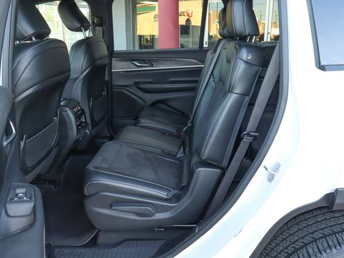 Used 2023 Jeep Grand Cherokee L Altitude image 8