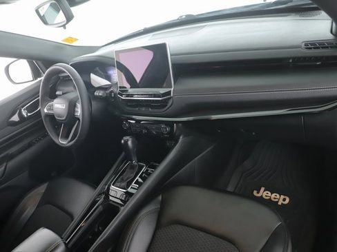 Used 2022 Jeep Compass Altitude image 29