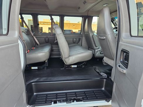 Used 2023 Chevrolet Express 3500 LS image 15