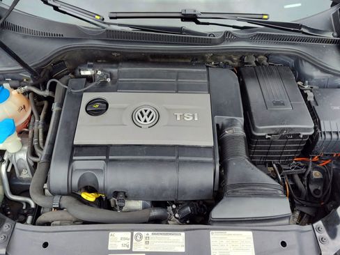 Used 2012 Volkswagen Golf 4-Door AWD/4WD image 19