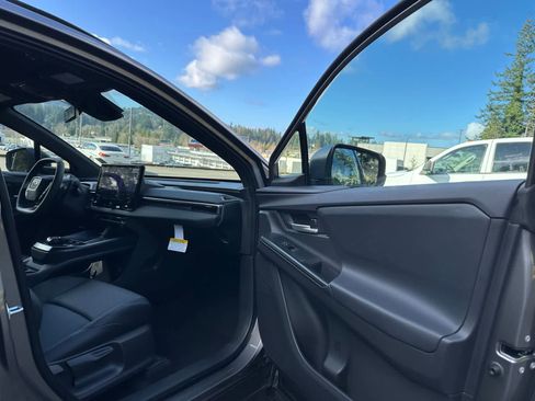 New 2026 Subaru Solterra Premium image 16