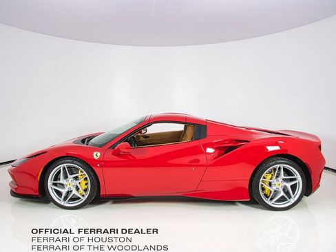 Used 2021 Ferrari F8 Tributo RWD image 28