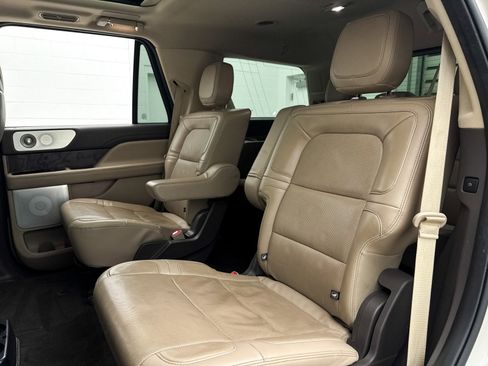 Used 2022 Lincoln Navigator Reserve image 36