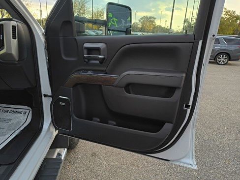 Used 2019 GMC Sierra 2500 Denali w/ Duramax Plus Package image 18
