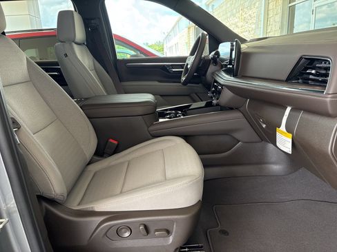 New 2026 Chevrolet Tahoe LS w/ LS Custom Edition AWD/4WD image 20
