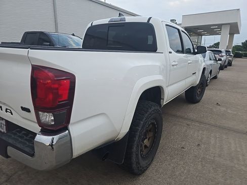 Used 2022 Toyota Tacoma SR5 image 4