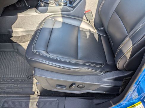 Certified 2025 Ford Bronco Badlands AWD/4WD image 14