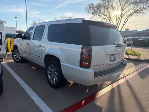 Used 2014 GMC Yukon XL Denali image 13