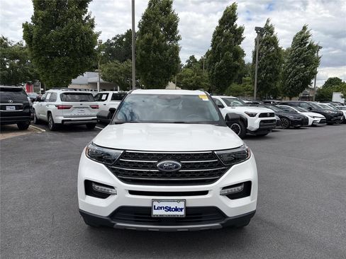 Used 2023 Ford Explorer XLT w/ Equipment Group 202A AWD/4WD image 8