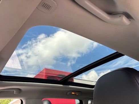 Used 2021 Jeep Compass Latitude w/ Sun and Sound Group image 5