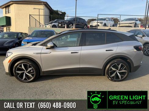 Used 2024 Volkswagen ID.4 Pro S image 8