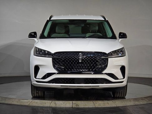 New 2026 Lincoln Aviator Premiere w/ Jet Appearance Package image 3