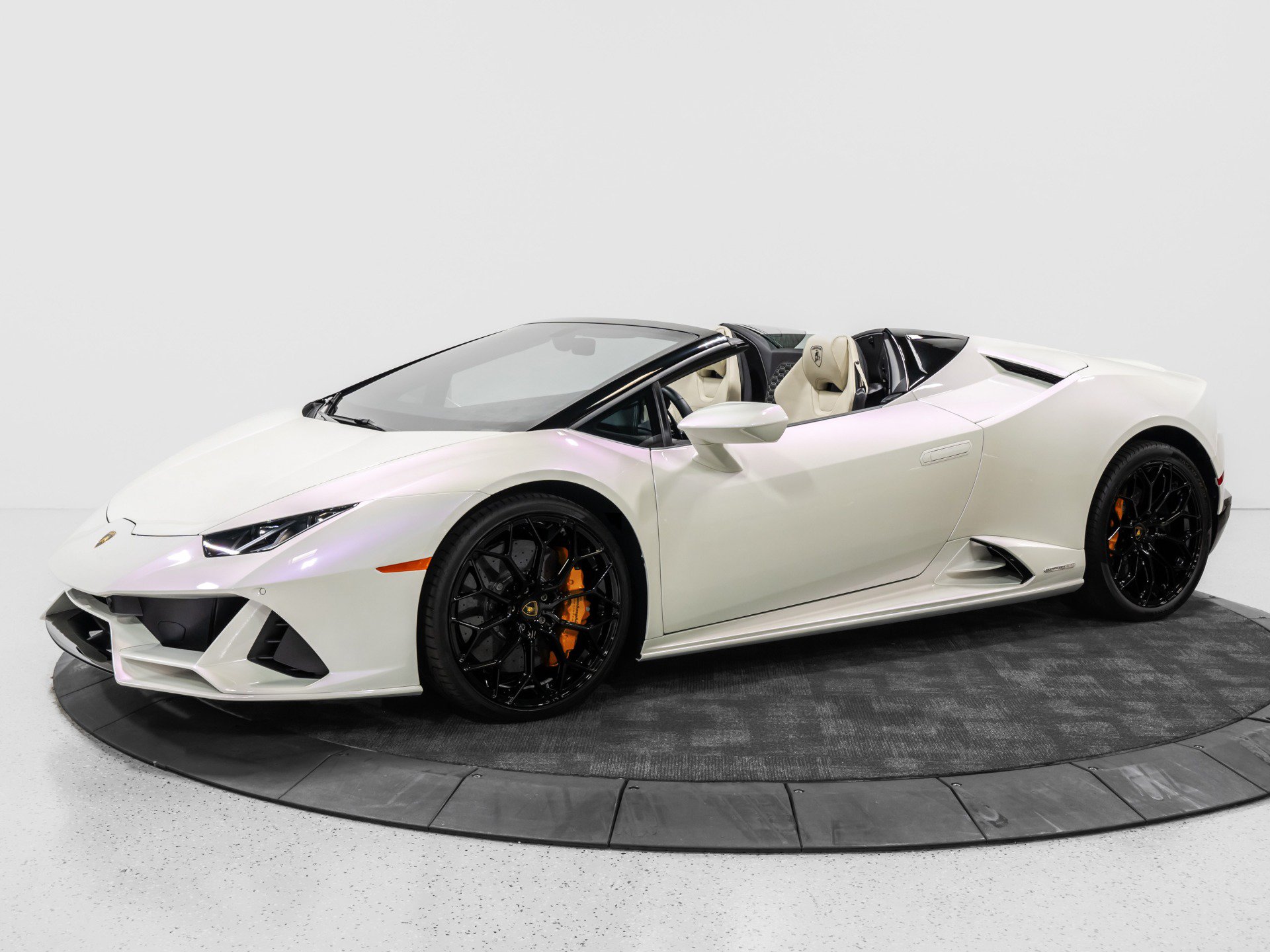 Used 2024 Lamborghini Huracan EVO AWD/4WD image 3