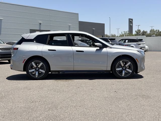 Used 2026 BMW iX xDrive45 AWD/4WD image 6