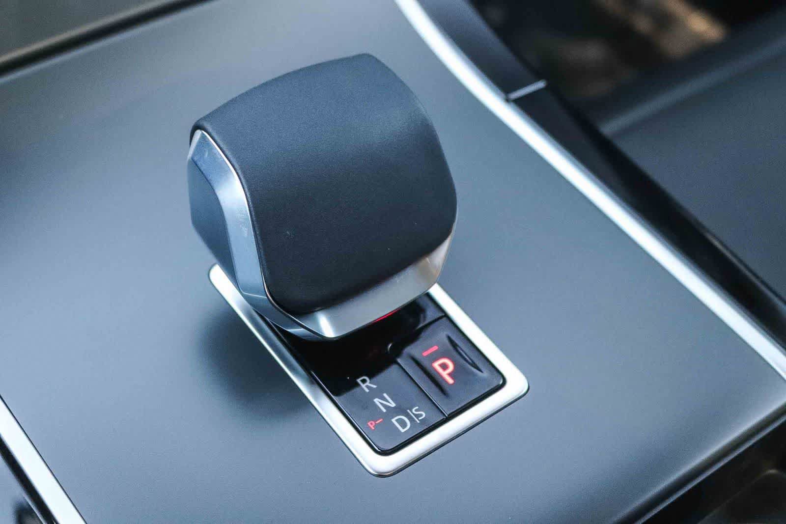 New 2026 Land Rover Range Rover Velar S AWD/4WD image 22