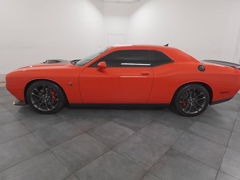 Used 2022 Dodge Challenger R/T Scat Pack w/ Shaker Package image 2