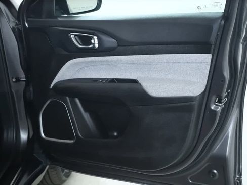 Used 2022 Jeep Compass Latitude image 39