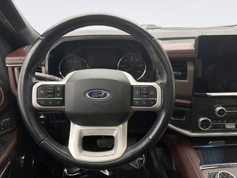 Used 2022 Ford Expedition Max Limited image 12
