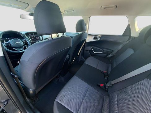 Used 2024 Kia Soul LX w/ Option Group 015 FWD image 23