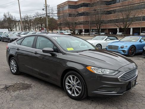 Used 2017 Ford Fusion S FWD image 5