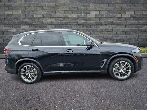 Used 2024 BMW X5 xDrive40i w/ Premium Package AWD/4WD image 7
