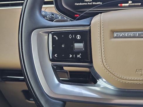 Used 2024 Land Rover Range Rover Autobiography image 29