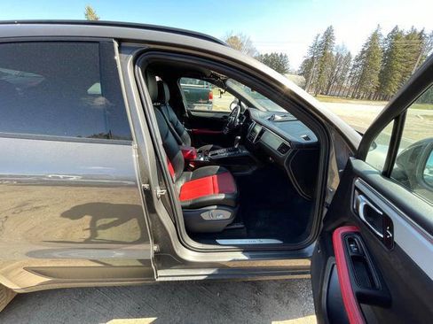 Used 2015 Porsche Macan S image 29