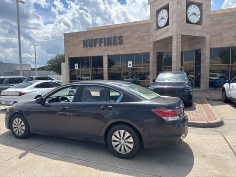 Used 2011 Honda Accord LX image 6