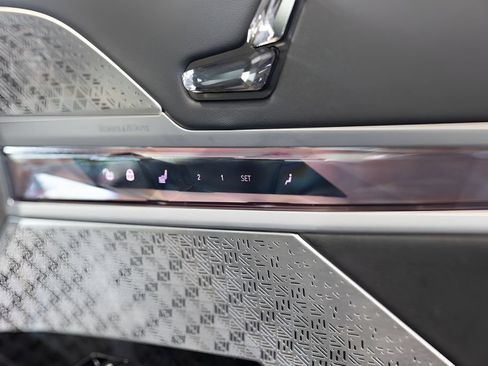 Used 2024 BMW i7 M70 AWD/4WD image 80